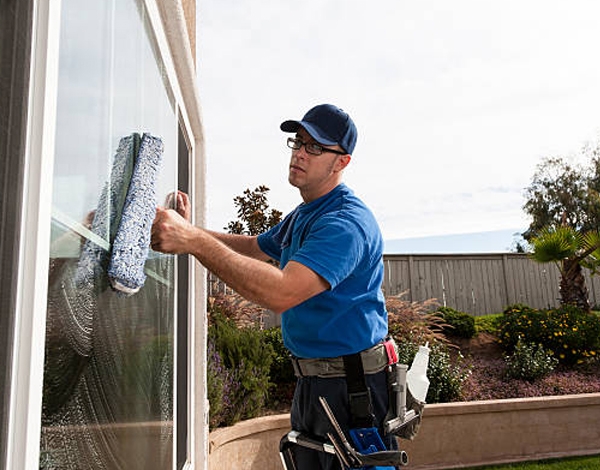Window-and-Gutter-cleaning