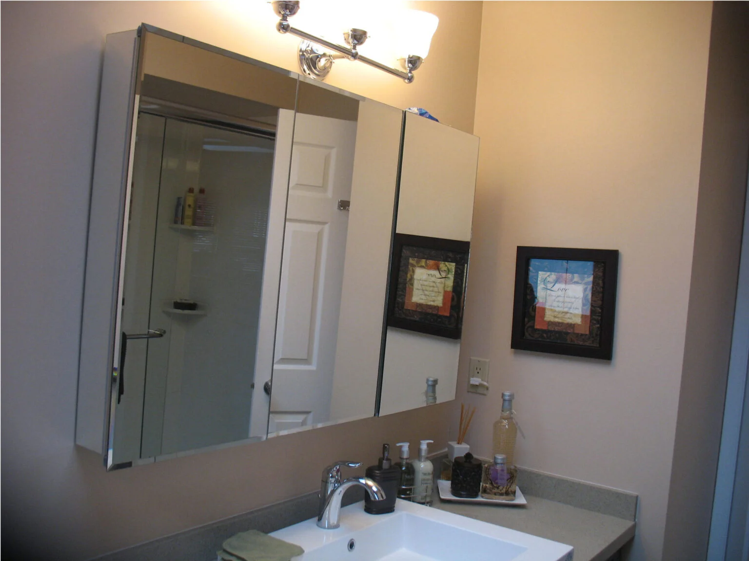 Bathrooms renovation in Vancouver with modern interior design